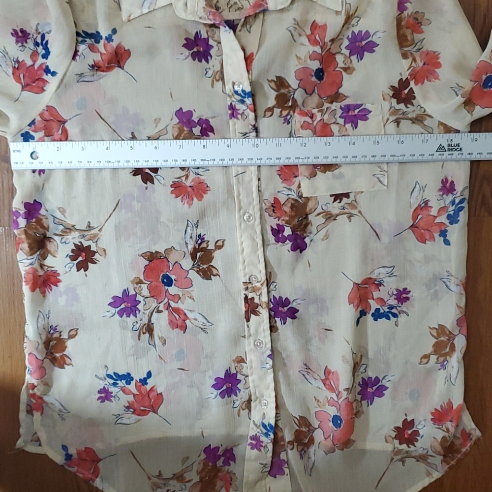 American Rag Floral Collared Button Up - Picture 10 of 15